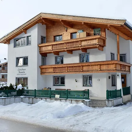Haus Jasmin Pensión *
